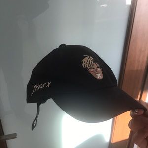XXX hat